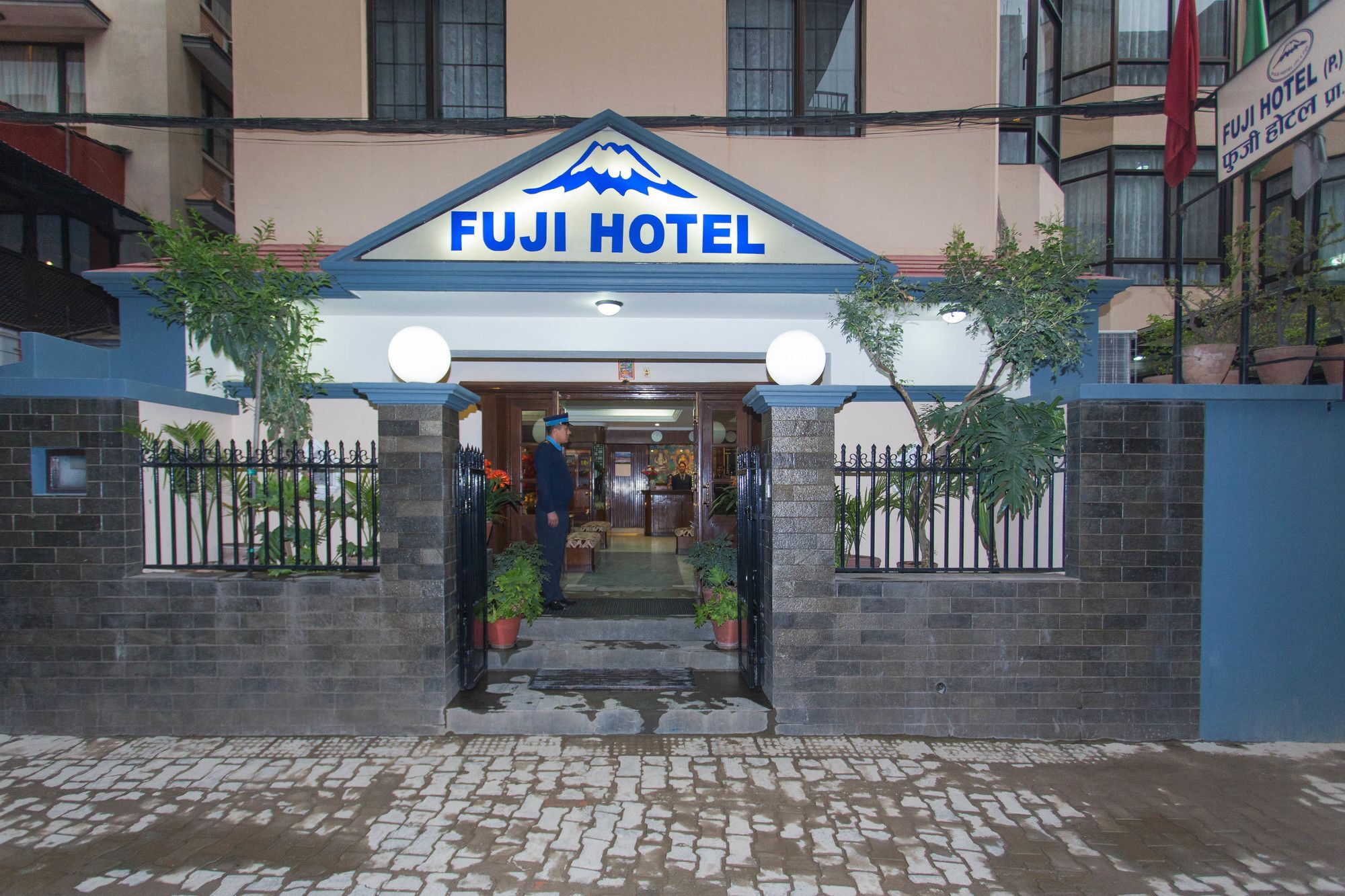 Fuji Hotel Катманду Екстер'єр фото